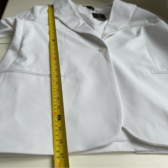 NWT Saks Fifth Avenue White Single Button Blazer Notched Collar Fully Lined L - Picture 12 of 14